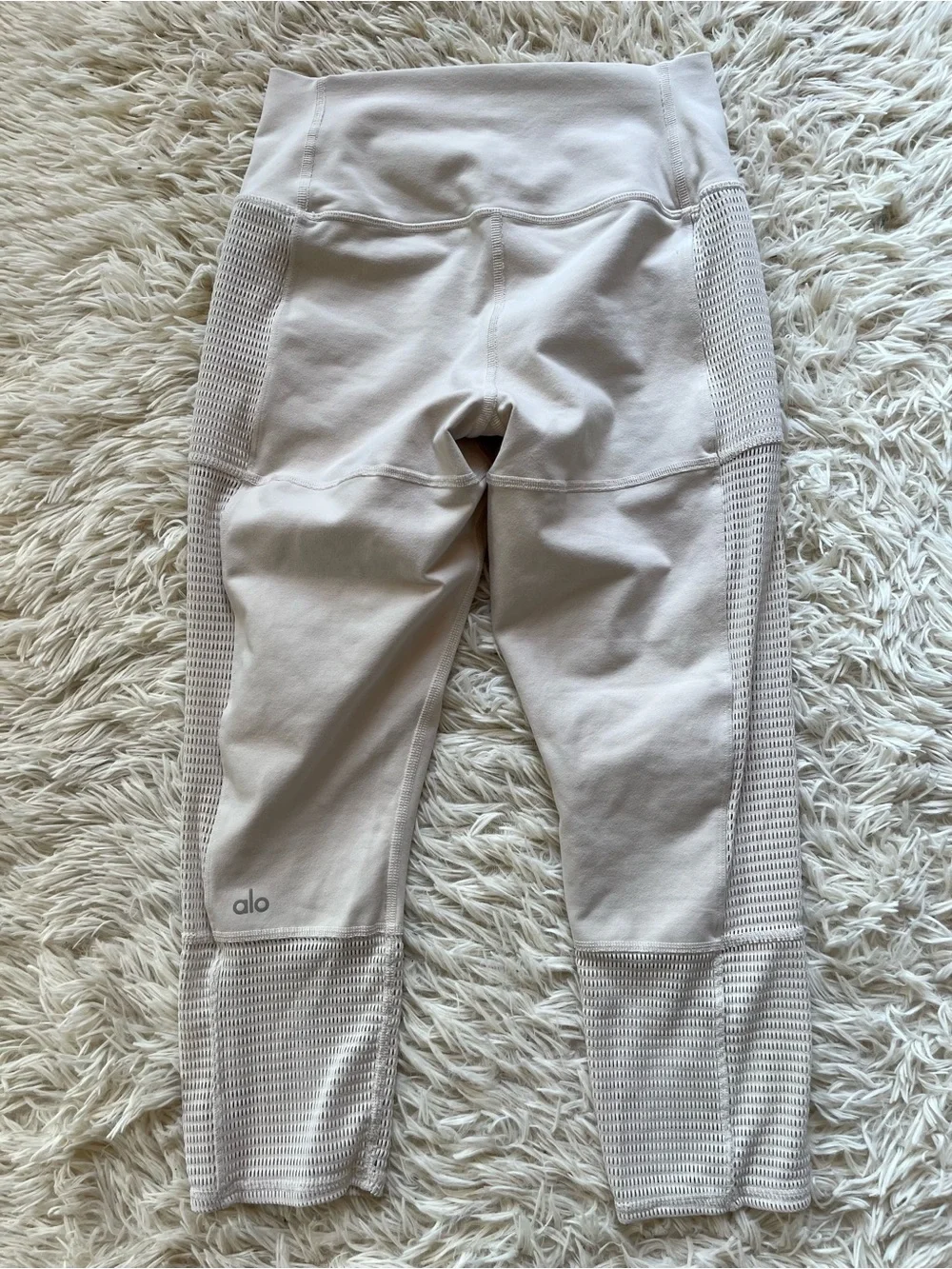 Alo Yoga Off The Grid Capri Leggings